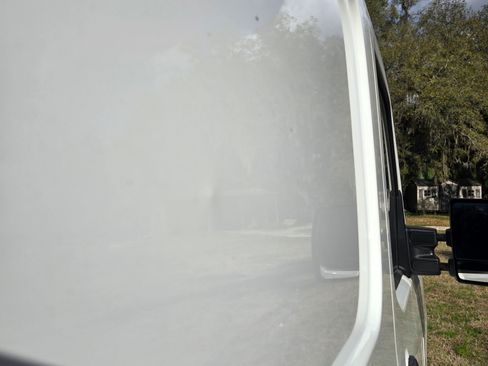 Used 2021 Nissan NV 2500 SV image 12