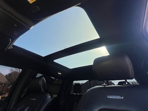 Used 2019 Ford F150 Platinum w/ Equipment Group 701A Luxury image 18