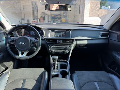 Used 2018 Kia Optima S w/ Pano Sport Package FWD image 8