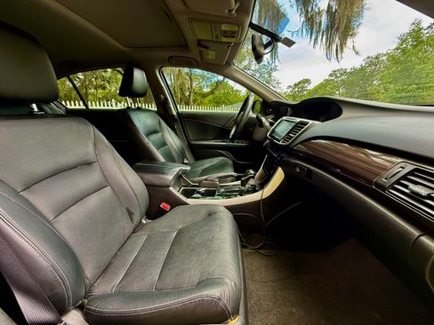 Used 2016 Honda Accord EX-L image 5