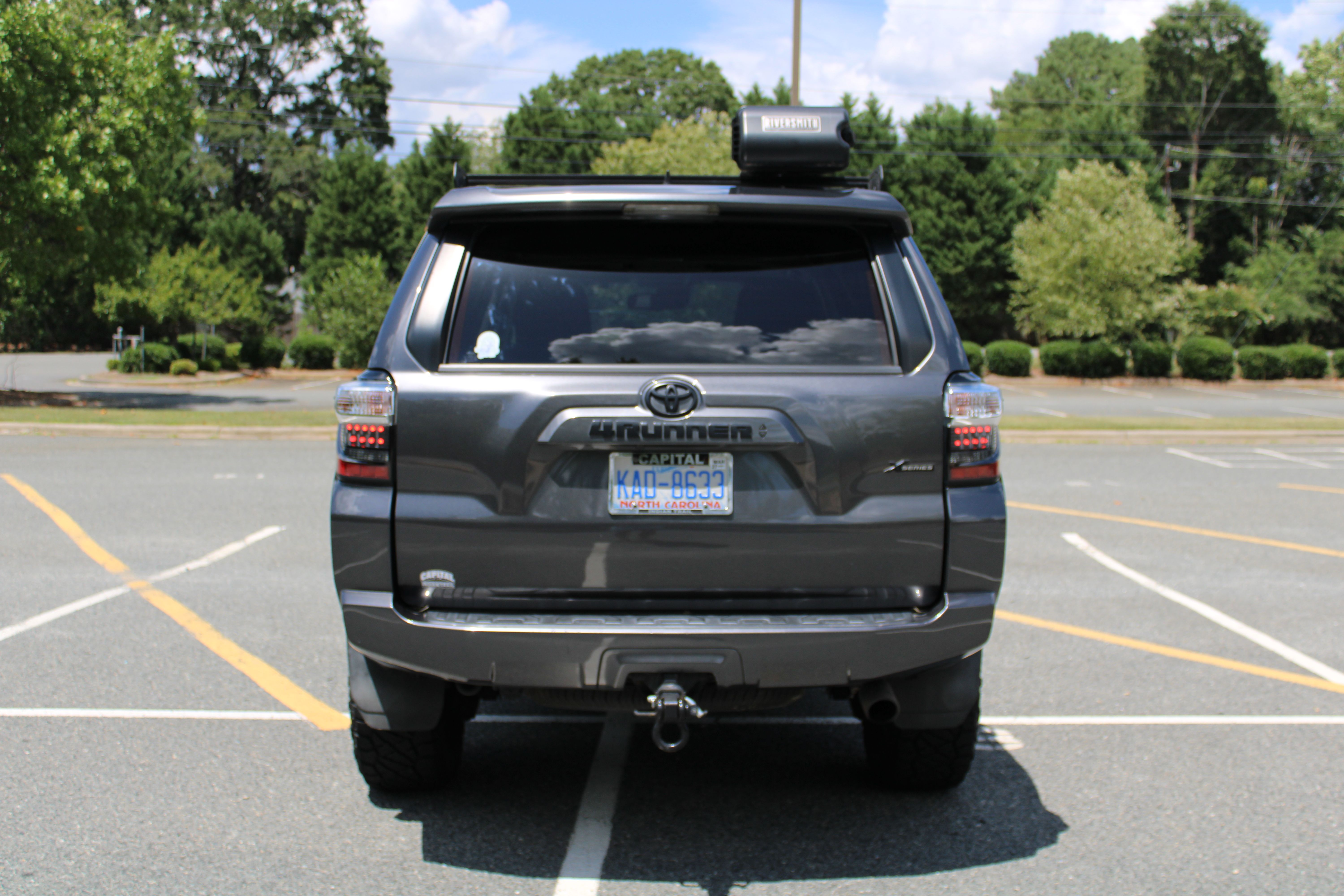 Used 2020 Toyota 4Runner SR5 Premium w/ Moonroof Package AWD/4WD image 5
