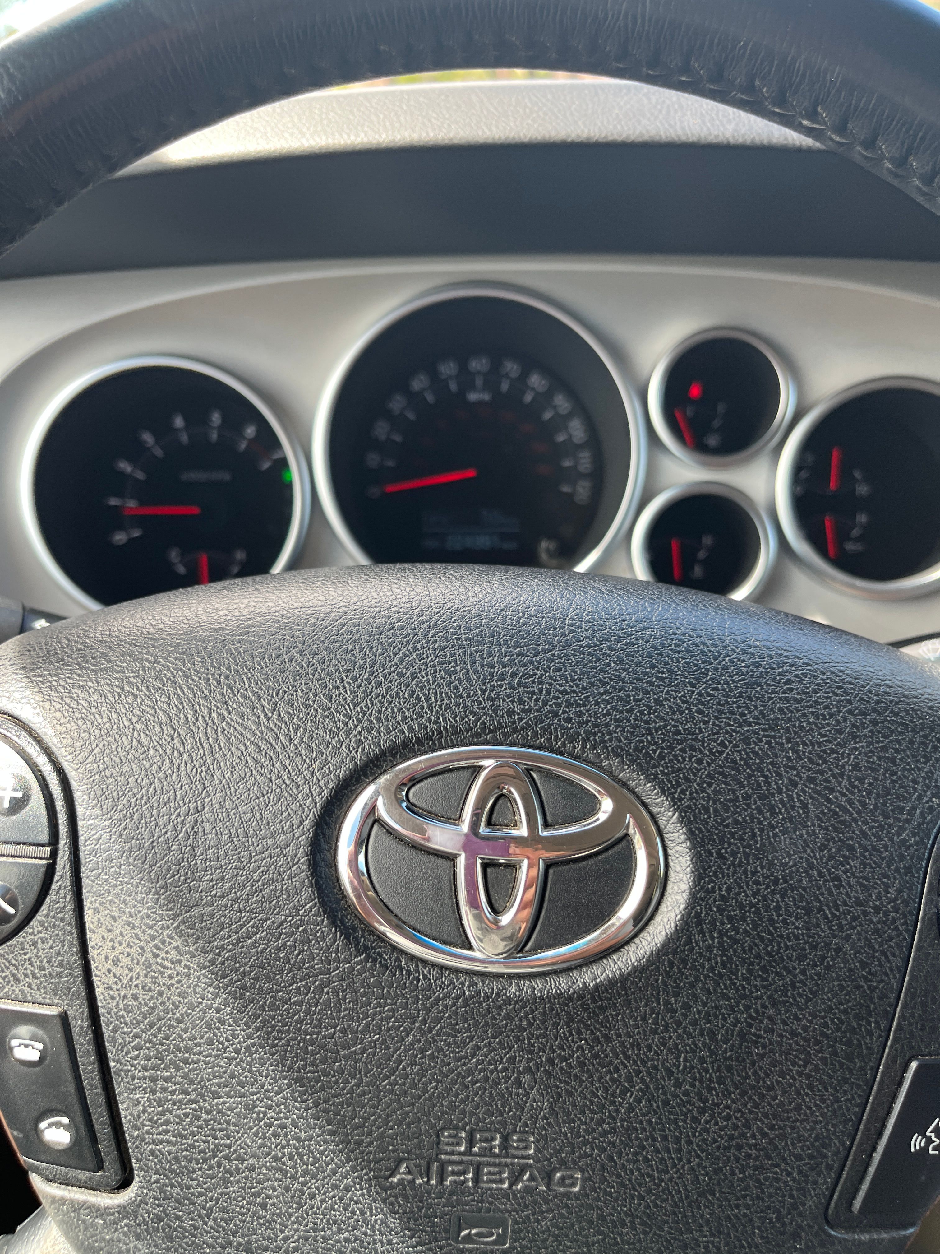 Used 2008 Toyota Sequoia Limited w/ Cold Area Pkg AWD/4WD image 12