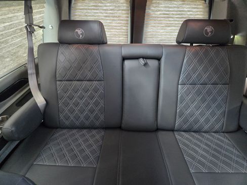 Used 2021 Chevrolet Express 2500 LS w/ Enhanced Convenience Package image 4