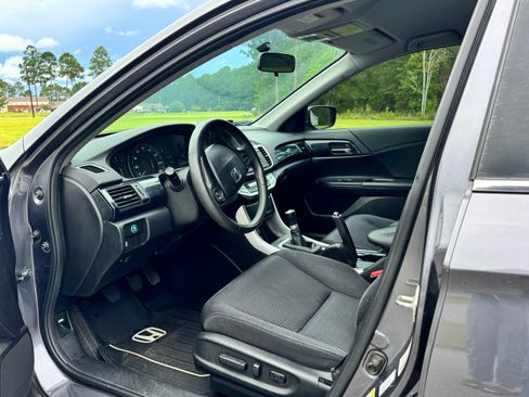 Used 2015 Honda Accord Sport image 11
