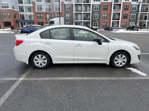Used 2015 Subaru Impreza 2.0i image 8