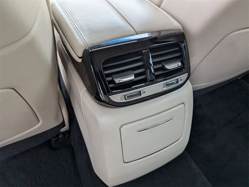 Used 2018 Genesis G90 5.0 Ultimate RWD image 22