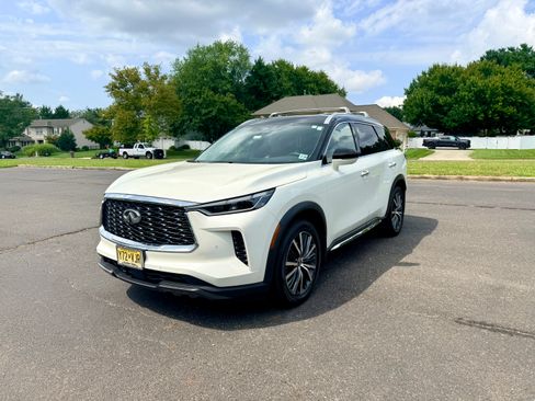 Used 2024 INFINITI QX60 Sensory AWD/4WD image 4