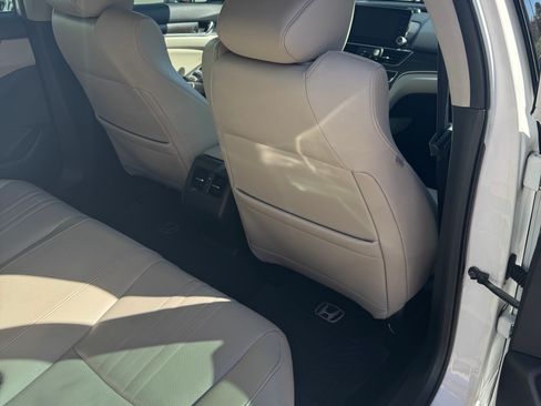 Used 2019 Honda Accord EX-L image 11