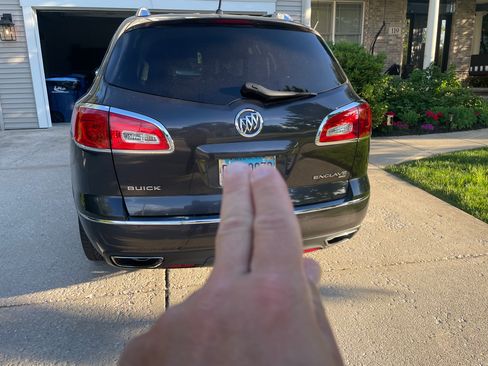 Used 2015 Buick Enclave Premium w/ Experience Buick Package AWD/4WD image 4