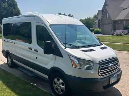 Used 2017 Ford Transit 350 XLT RWD image 2