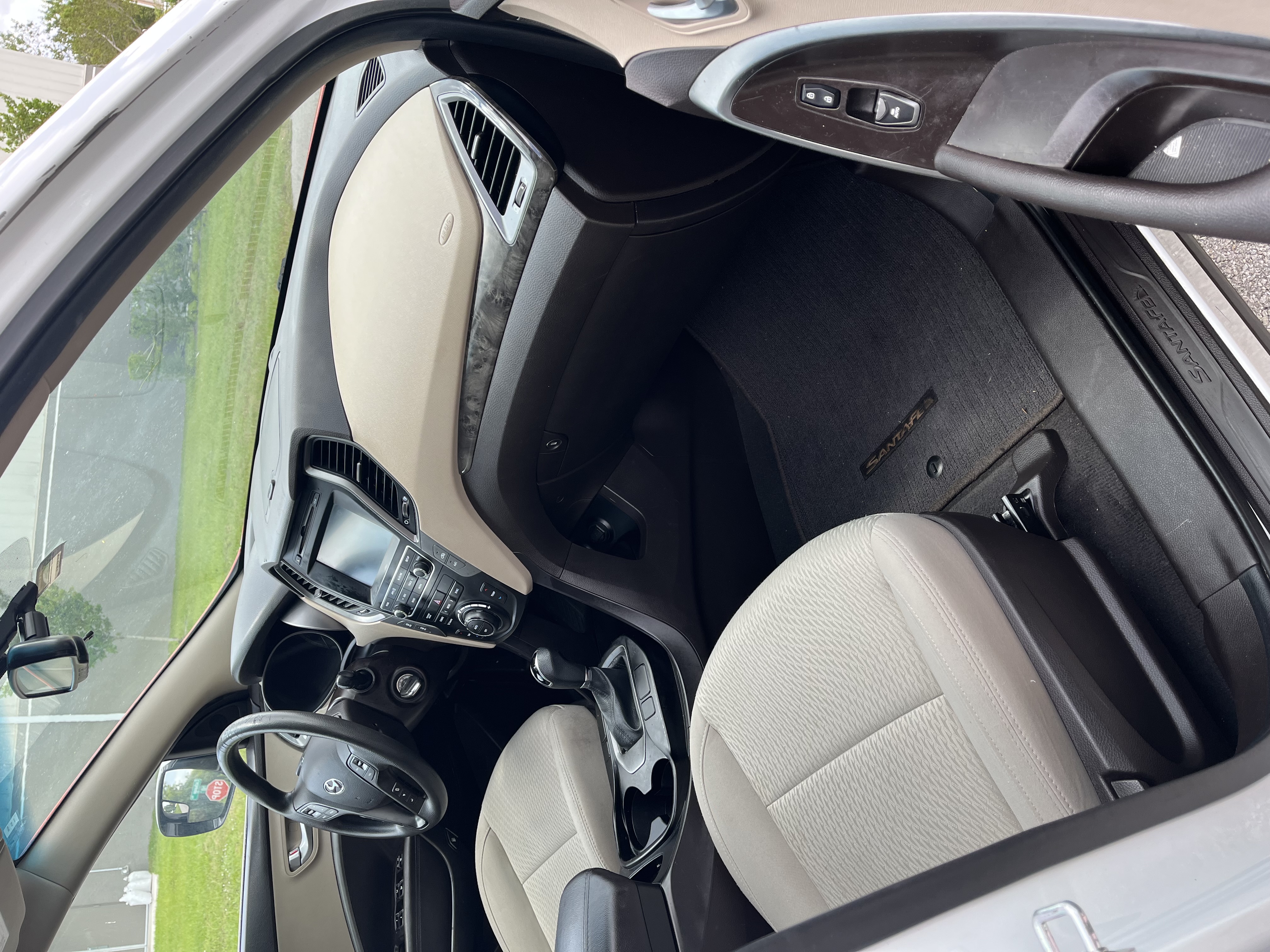 Used 2017 Hyundai Santa Fe Sport FWD image 8