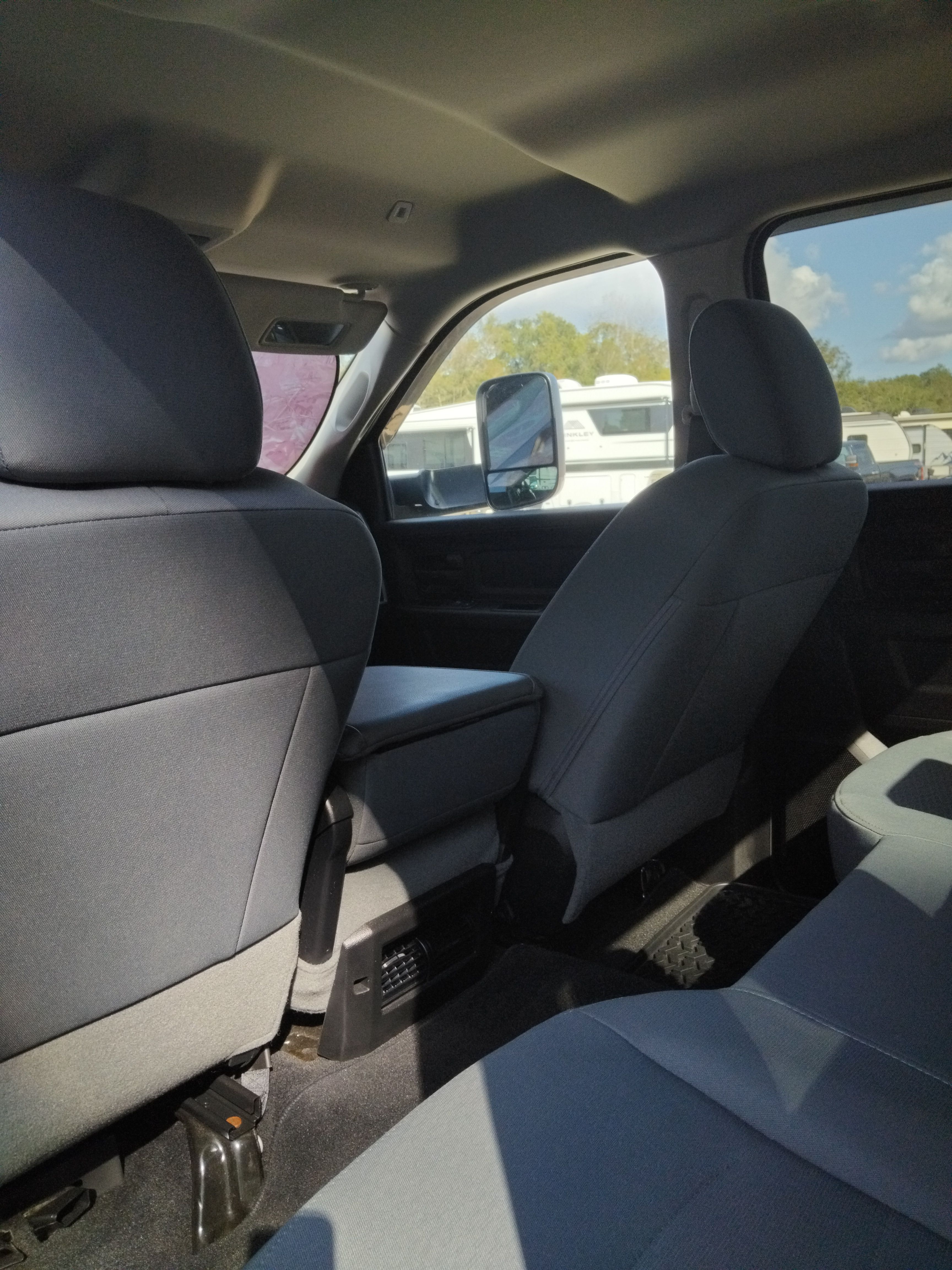 Used 2017 RAM 3500 Tradesman w/ Chrome Appearance Group AWD/4WD image 18