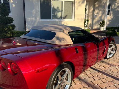 Used 2005 Chevrolet Corvette Convertible w/ Preferred Equipment Group image 4