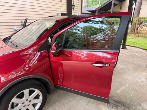 Used 2015 Buick Encore Premium image 9