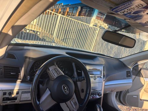 Used 2011 Subaru Outback 2.5i Premium image 16