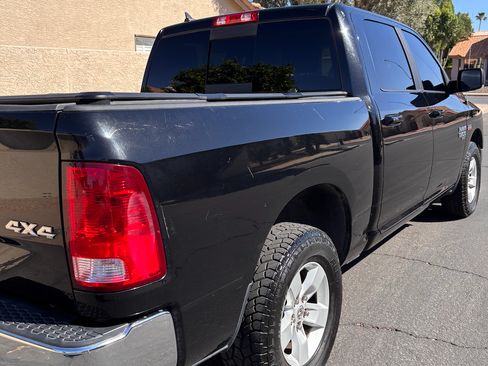 Used 2019 RAM 1500 Classic SLT w/ Luxury Group image 13