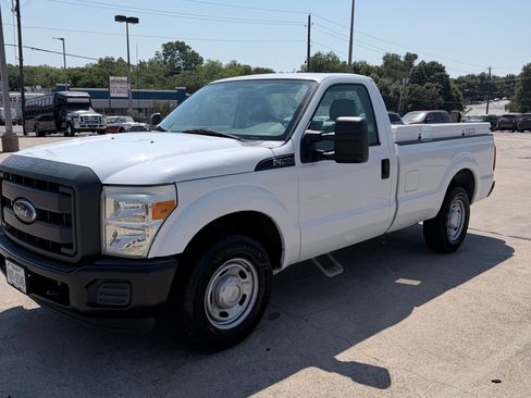 Used 2016 Ford F250 XL RWD image 1