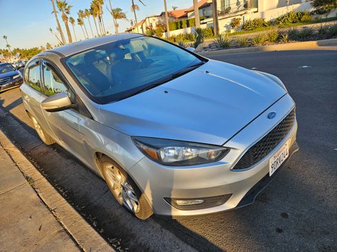 Used 2015 Ford Focus SE w/ Equipment Group 201A image 1