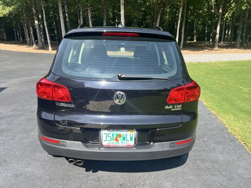 Used 2015 Volkswagen Tiguan S image 15