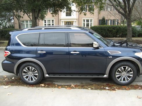 Used 2017 Nissan Armada SL w/ Moonroof Package image 6