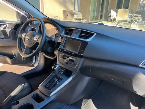 Used 2019 Nissan Sentra SV image 6