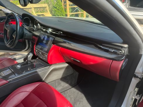 Used 2017 Maserati Quattroporte GTS GranSport image 29