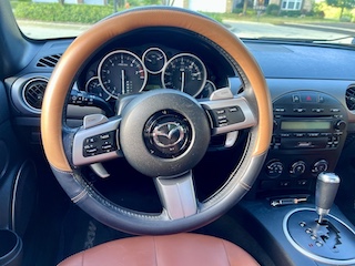 Used 2008 MAZDA MX-5 Miata Grand Touring w/ Interior Trim Pkg RWD image 11
