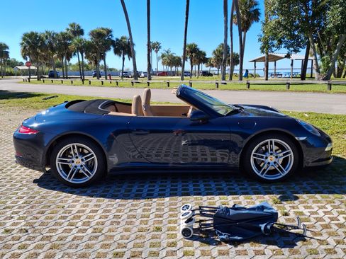 Used 2013 Porsche 911 Carrera 4 image 9