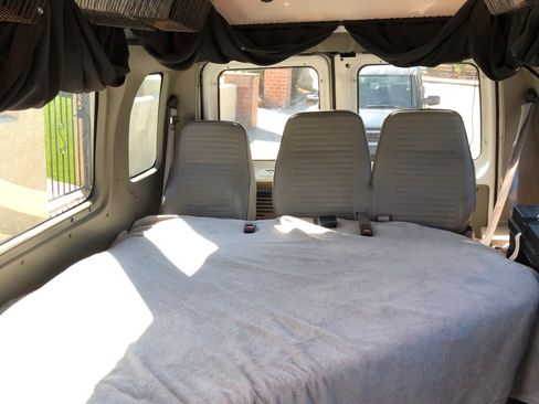 Used 2007 Ford E-350 and Econoline 350 Extended Super Duty RWD image 4