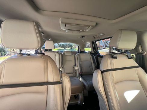 Used 2020 Honda Odyssey Touring image 11