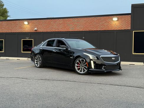 Used 2016 Cadillac CTS V w/ Luxury Package RWD image 1
