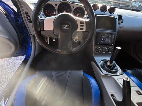 Used 2003 Nissan 350Z Touring RWD image 10