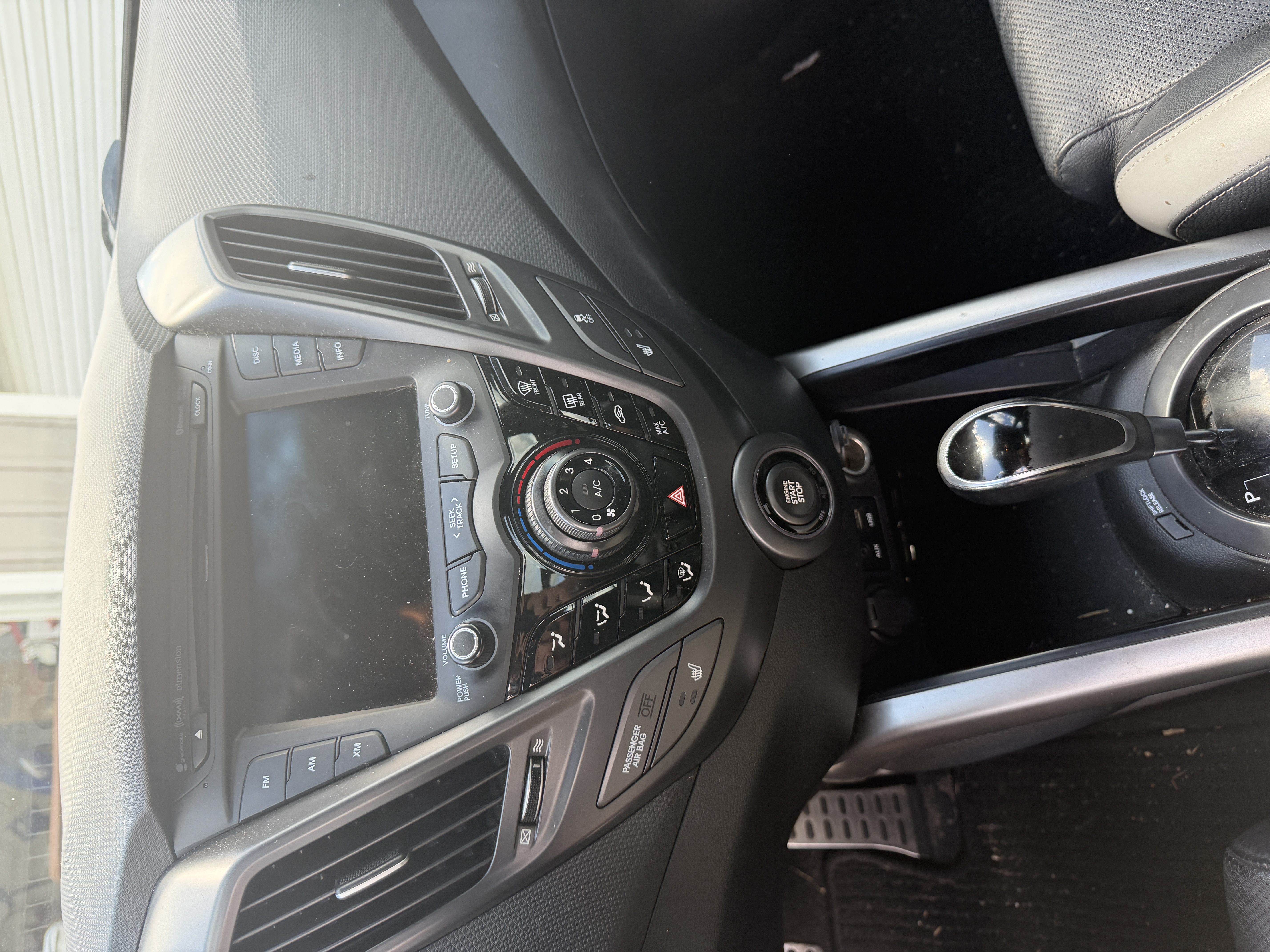 Used 2016 Hyundai Veloster Turbo FWD image 9