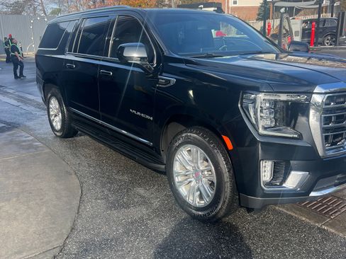 Used 2021 GMC Yukon XL SLT image 5