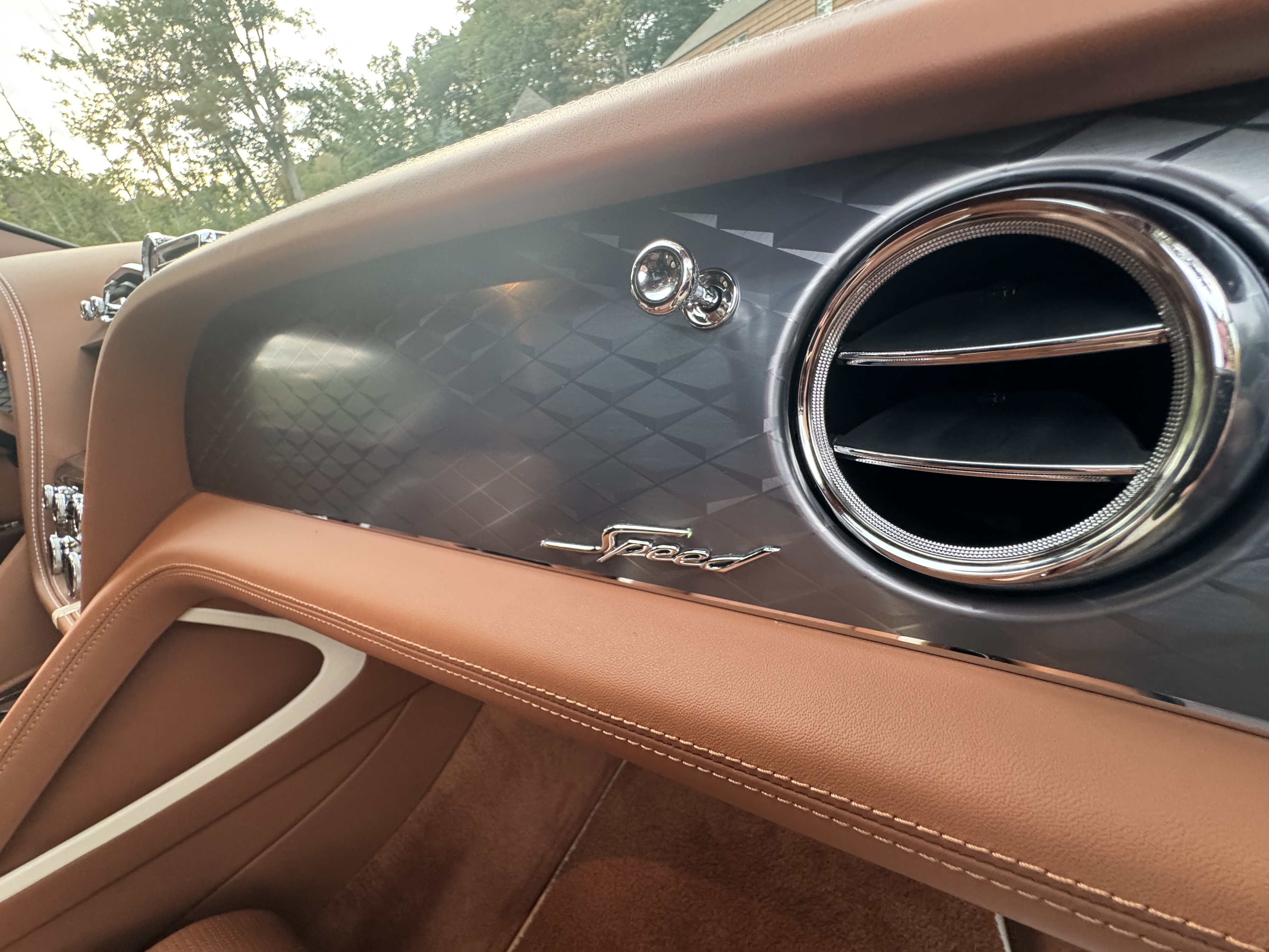 Used 2022 Bentley Bentayga Speed AWD/4WD image 18