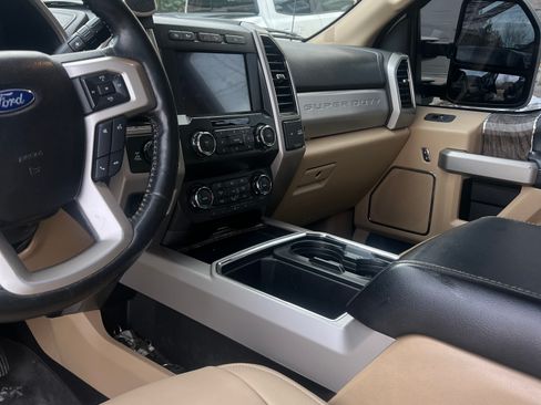 Used 2019 Ford F250 Lariat w/ Lariat Ultimate Package image 15
