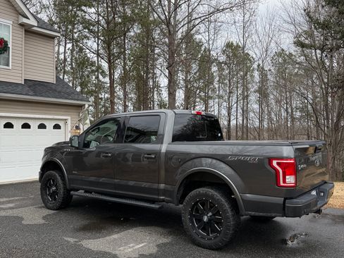 Used 2016 Ford F150 XLT w/ Equipment Group 302A Luxury image 4
