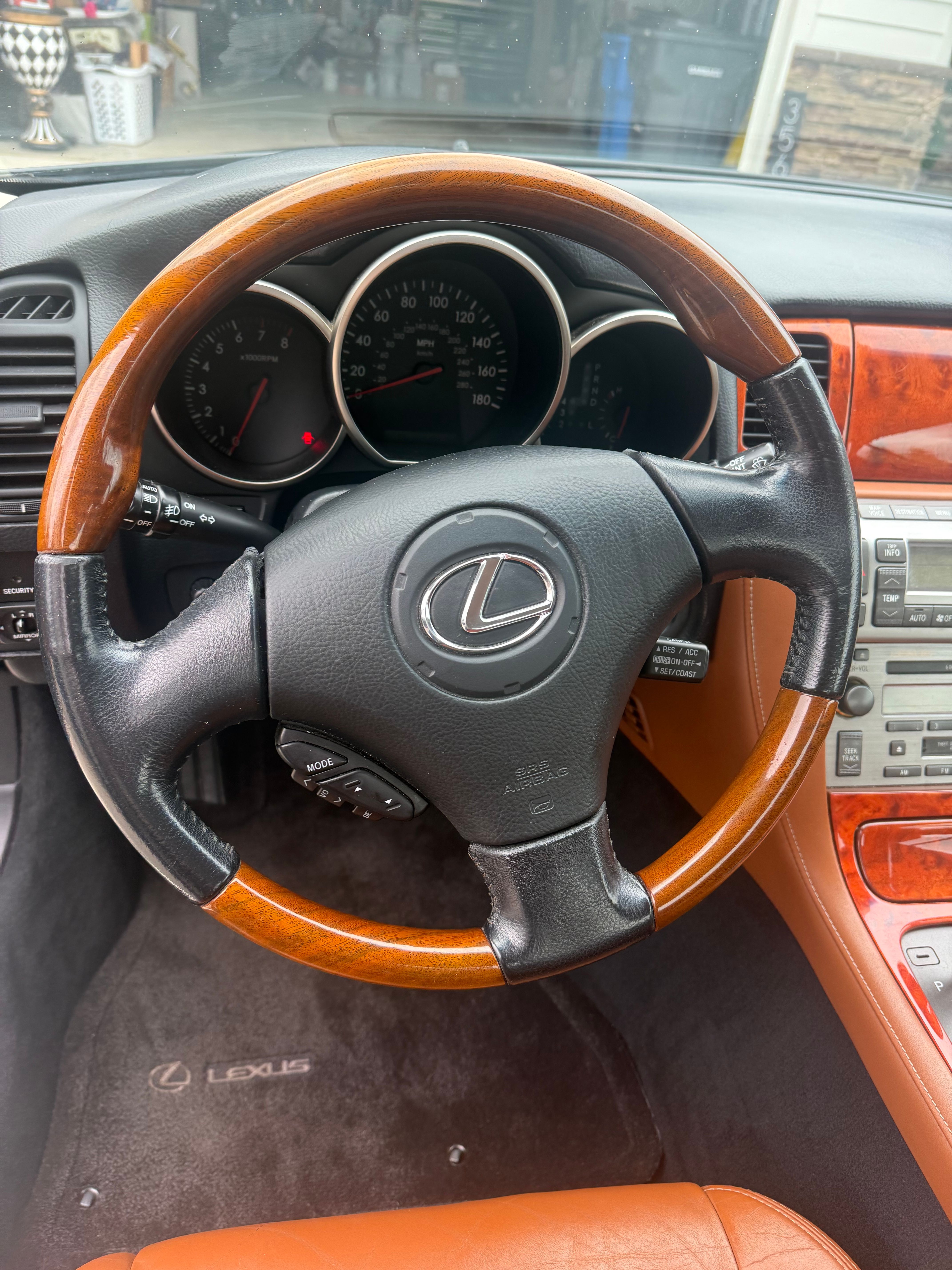 Used 2002 Lexus SC 430 Convertible RWD image 9