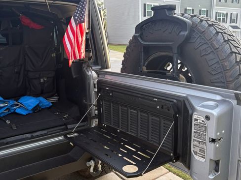 Used 2018 Jeep Wrangler Unlimited Sport image 26