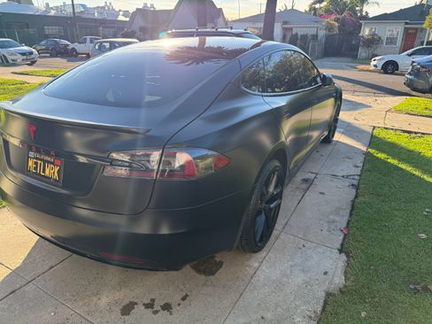 Used 2020 Tesla Model S Long Range Plus image 8