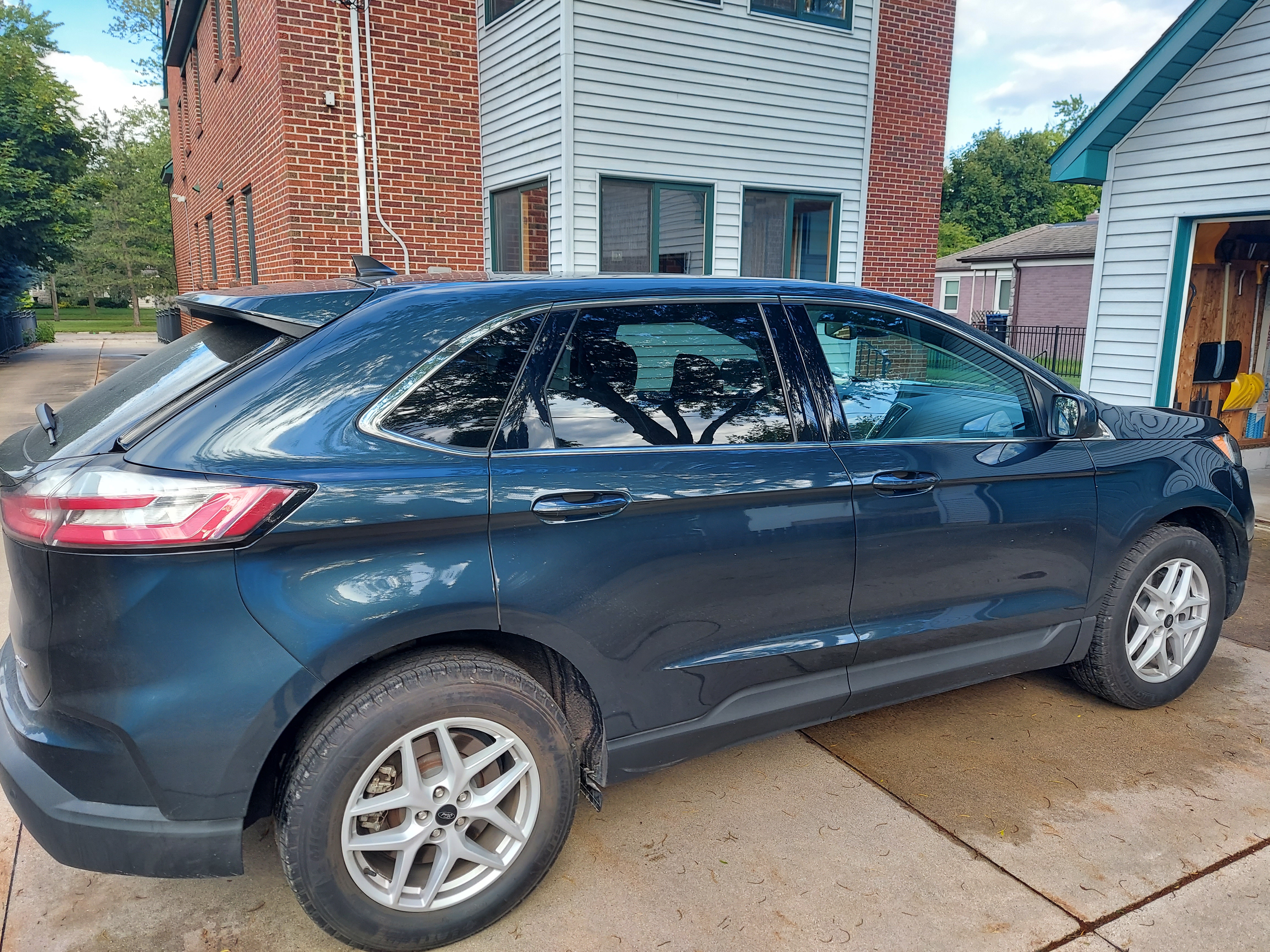 Used 2024 Ford Edge SEL w/ Convenience Package AWD/4WD image 4