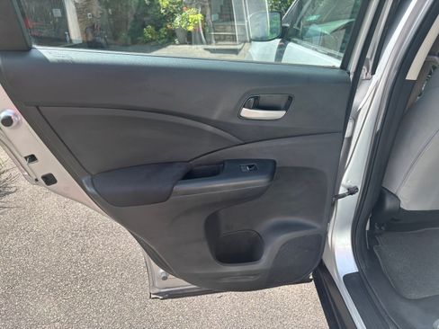 Used 2016 Honda CR-V LX image 19