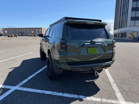 Used 2022 Toyota 4Runner TRD Off-Road Premium image 6