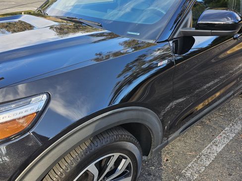 Used 2022 Ford Explorer ST-Line w/ Class IV Trailer Tow Package image 10