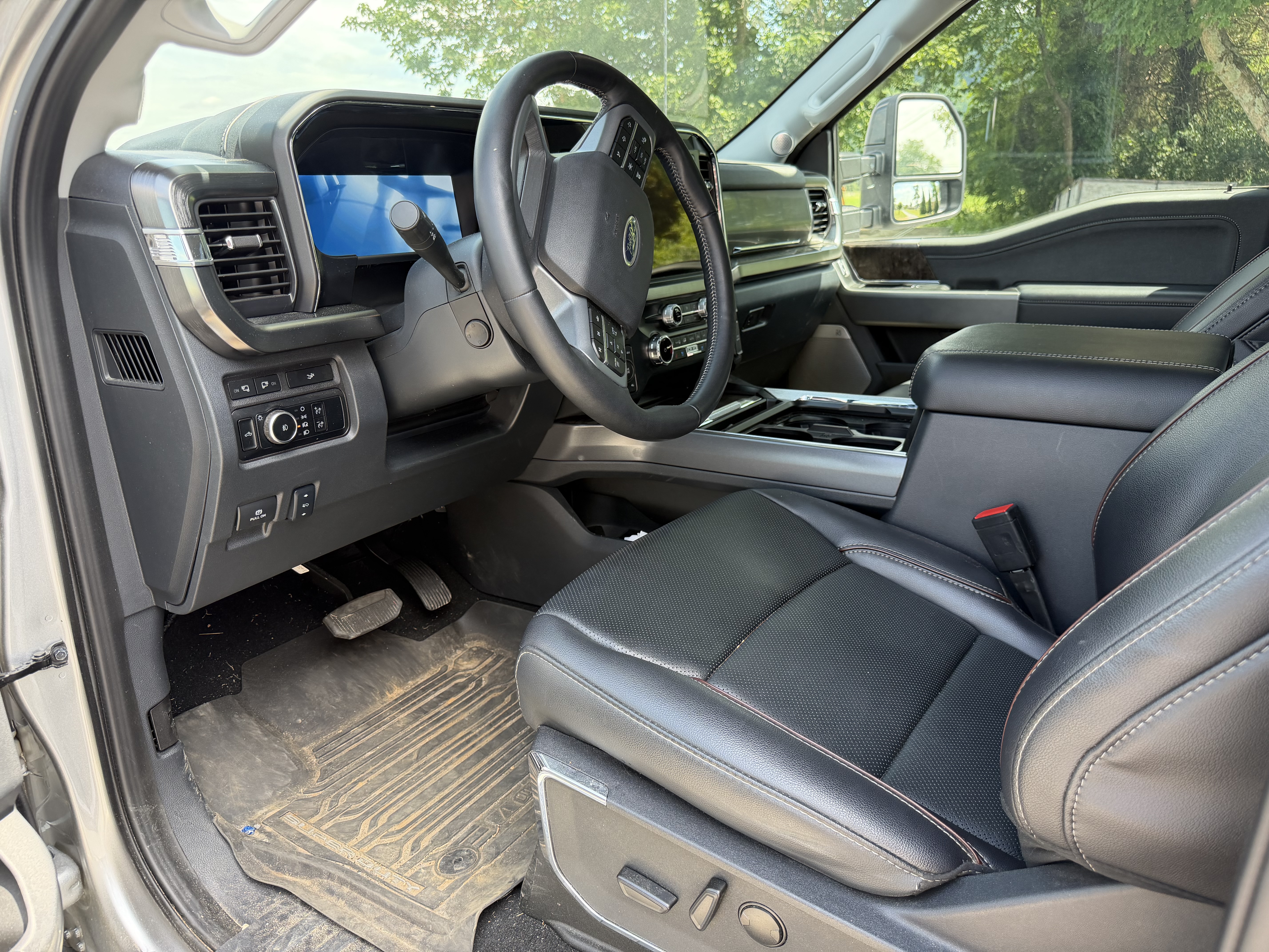Used 2024 Ford F250 Lariat w/ Lariat Ultimate Package AWD/4WD image 10