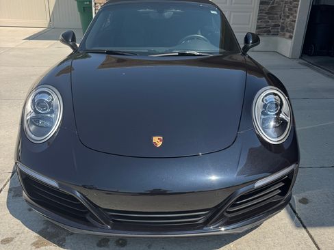 Used 2017 Porsche 911 Carrera S RWD image 1