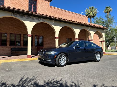 Used 2014 BMW 528i Sedan RWD image 2
