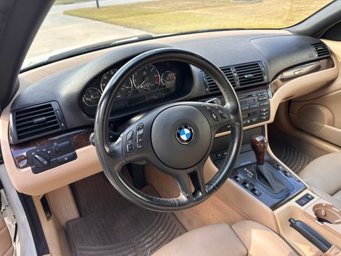 Used 2003 BMW 325Ci Convertible image 2