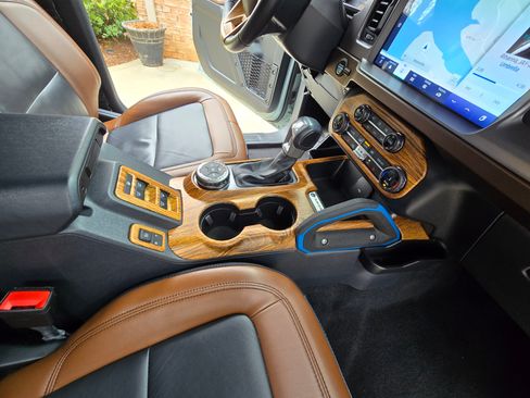 Used 2022 Ford Bronco Outer Banks image 14