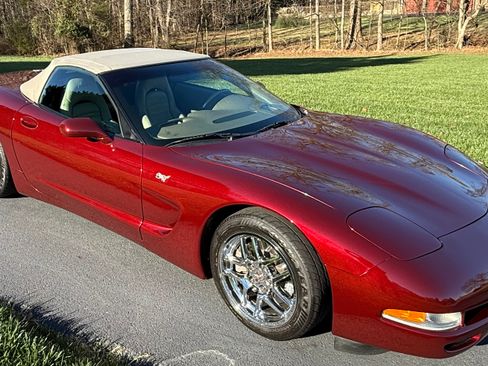 Used 2003 Chevrolet Corvette Convertible w/ Preferred Equipment Group1 image 15